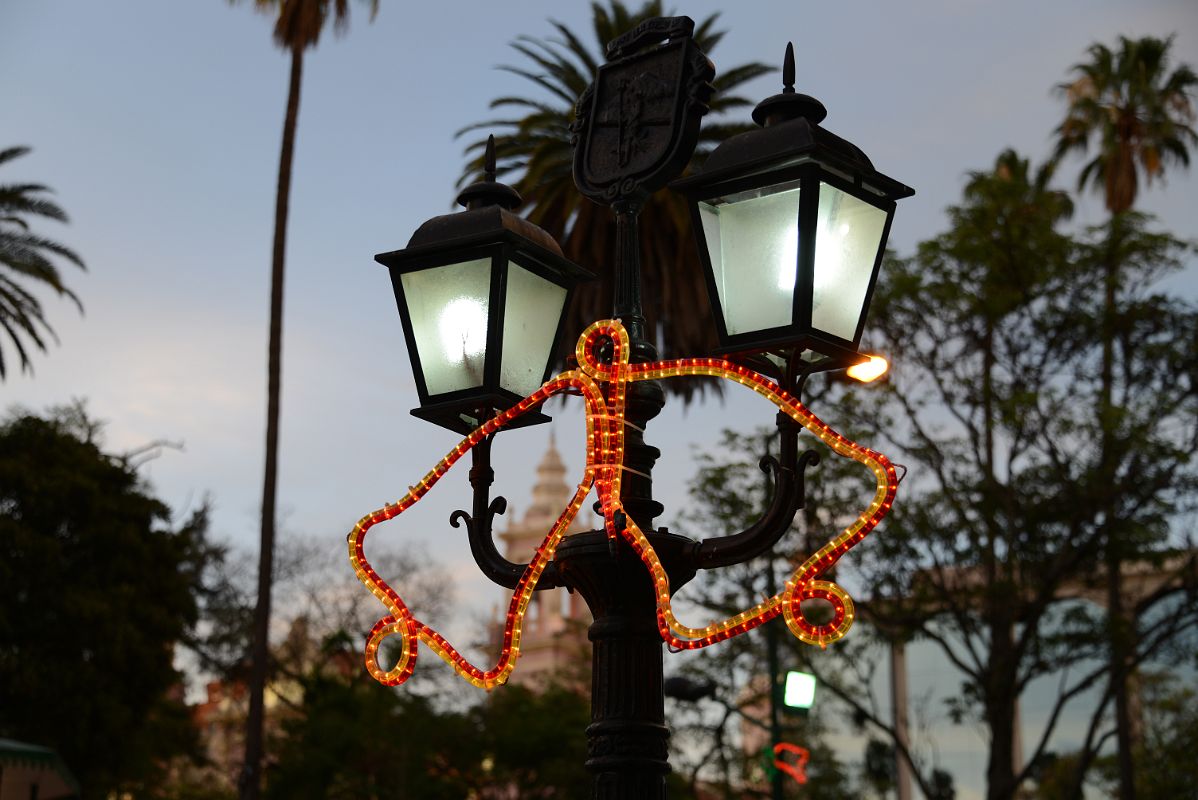 03-6 Christmas Bell Lights On A Lamppost At Salta Plaza 9 de Julio